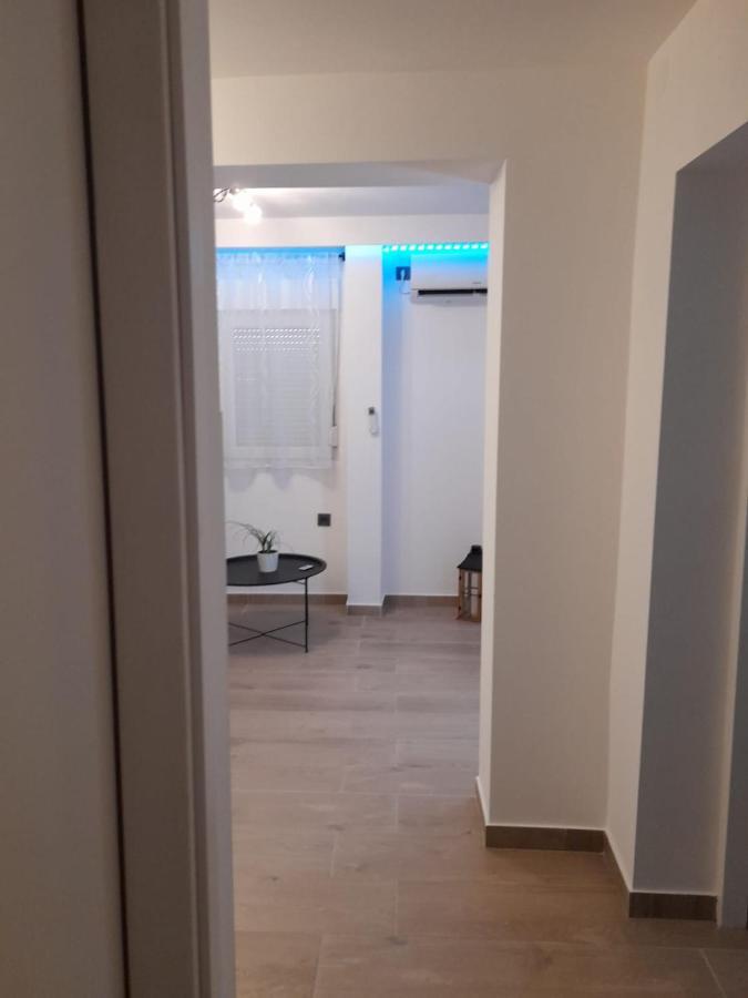 Apartman Sa Lodom 2+2 Apartment พิโรวัซ ภายนอก รูปภาพ