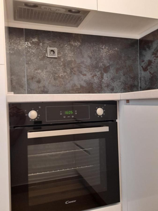 Apartman Sa Lodom 2+2 Apartment พิโรวัซ ภายนอก รูปภาพ