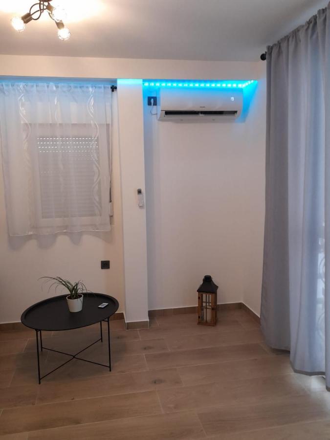 Apartman Sa Lodom 2+2 Apartment พิโรวัซ ภายนอก รูปภาพ